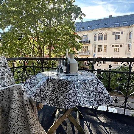Klassisk Leilighet Med 4 Soverom I Oscarsgate Appartement