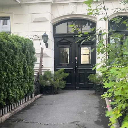 Klassisk Leilighet Med 4 Soverom I Oscarsgate Apartment *